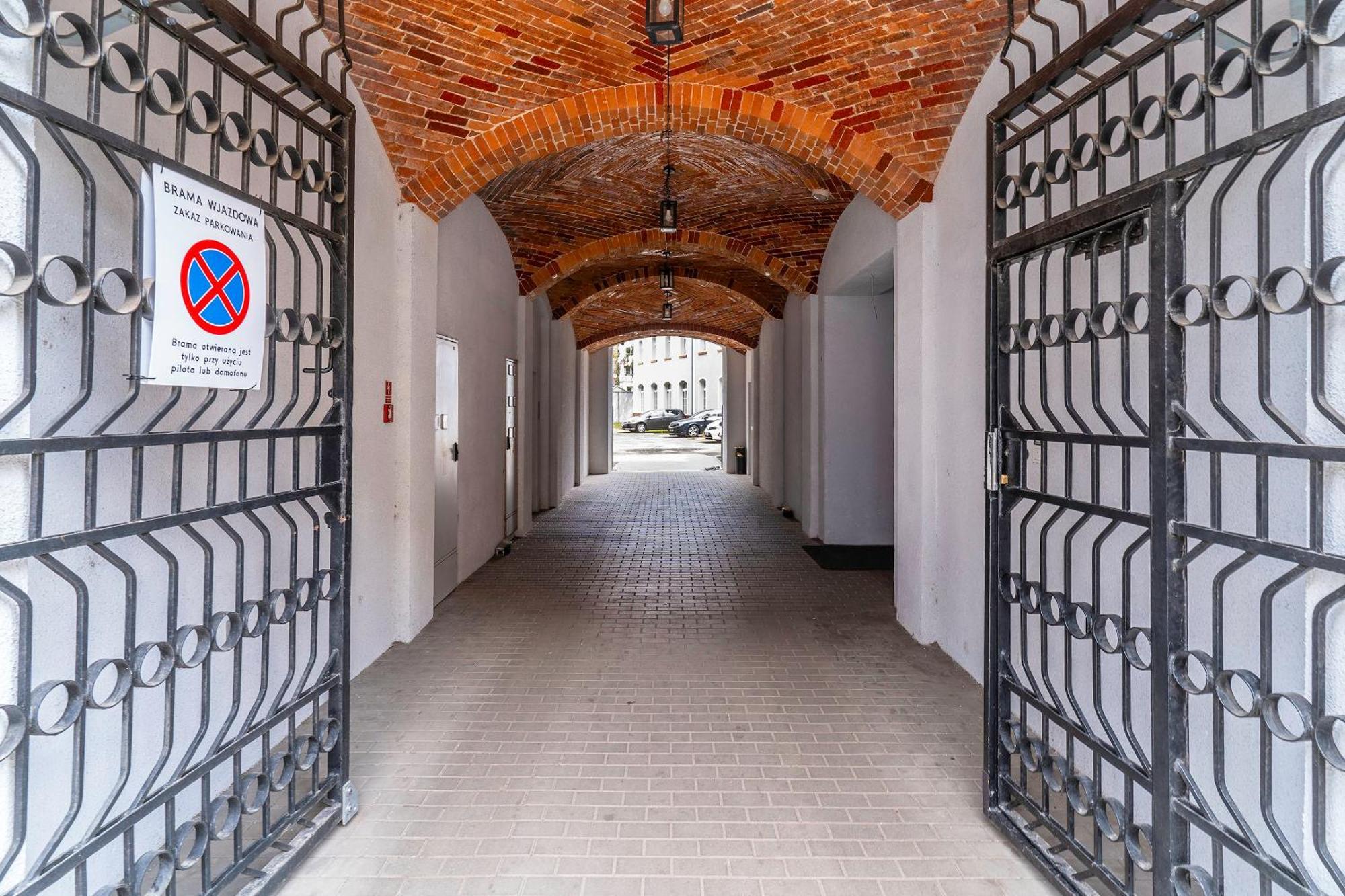 Loft City Center Apartments- Parking, Wifi, 24H Check-In Wroclaw Luaran gambar